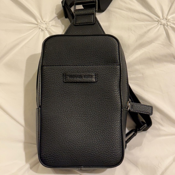 Michael Kors Black Sling Bag - Picture 2 of 13